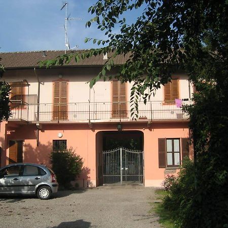 Le Petit Fleur Hotel Bareggio Eksteriør billede